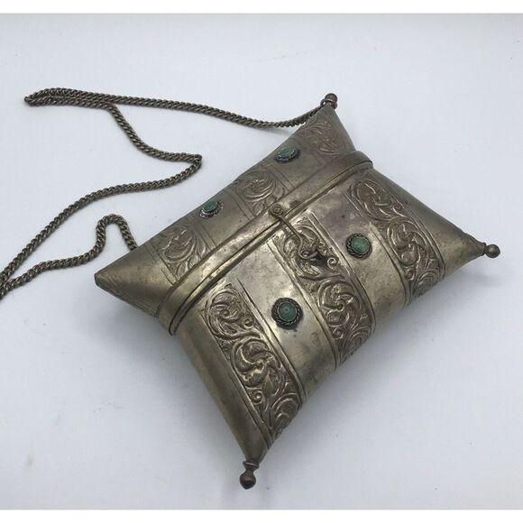 Silverplate Metal Purse‎ Pillow Clutch with cabouchons. 32 Chain